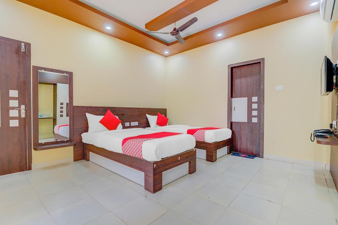 Oyo 13521 Sudhriti Hotel Siliguri Eksteriør bilde
