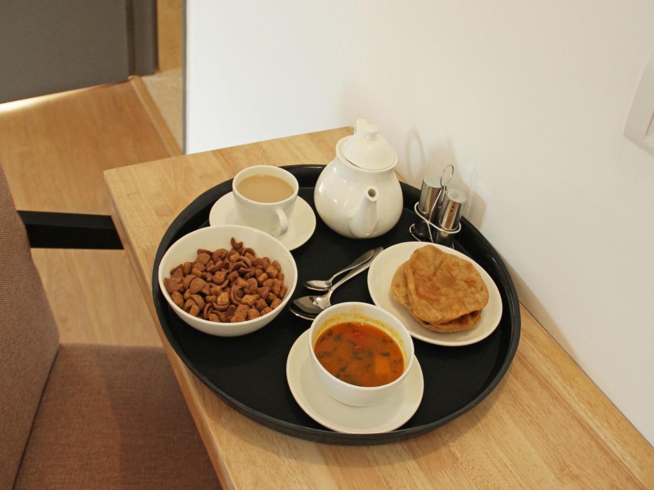Oyo 13521 Sudhriti Hotel Siliguri Eksteriør bilde