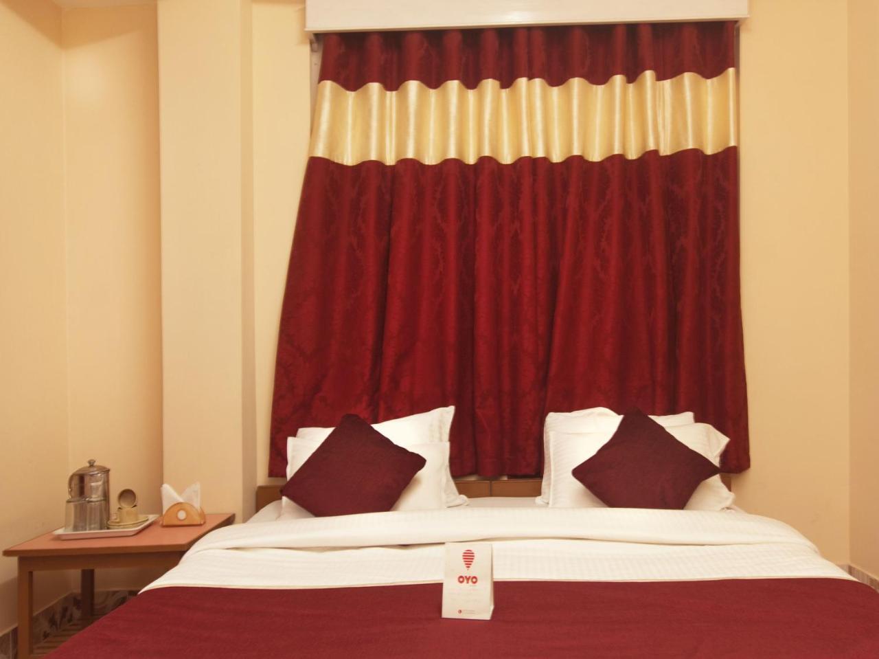 Oyo 13521 Sudhriti Hotel Siliguri Eksteriør bilde