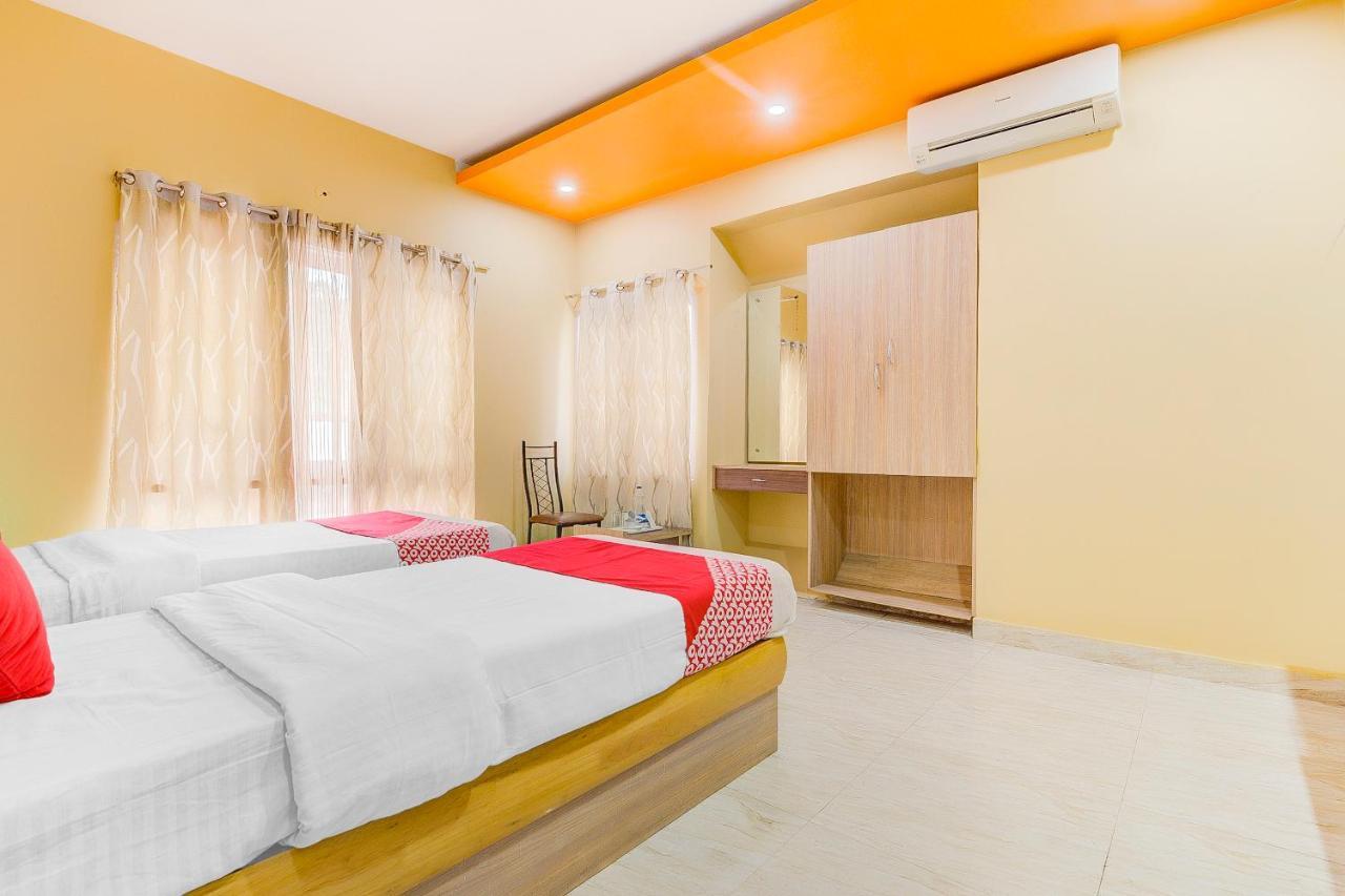 Oyo 13521 Sudhriti Hotel Siliguri Eksteriør bilde