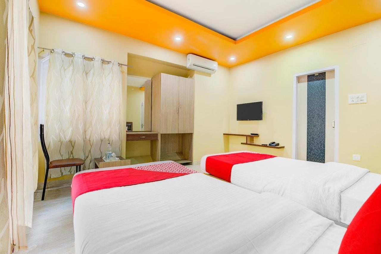 Oyo 13521 Sudhriti Hotel Siliguri Eksteriør bilde